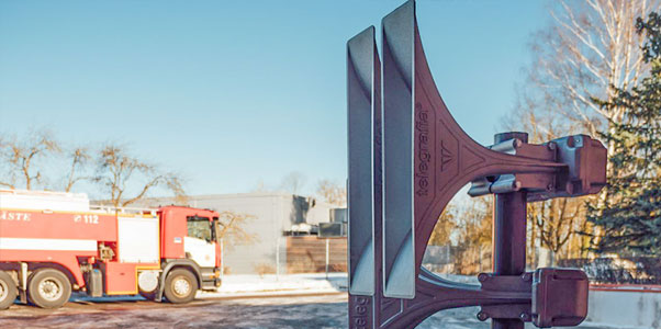 sirenes de alerta pública durante teste nacional na Estónia no sistema EE-ALARM